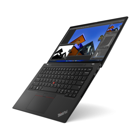 Lenovo ThinkPad P14s Gen 3 (AMD) 01